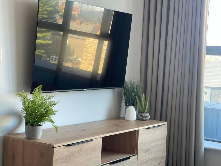 Trendy Apartment In Cardiff Free Parking Exterior photo
