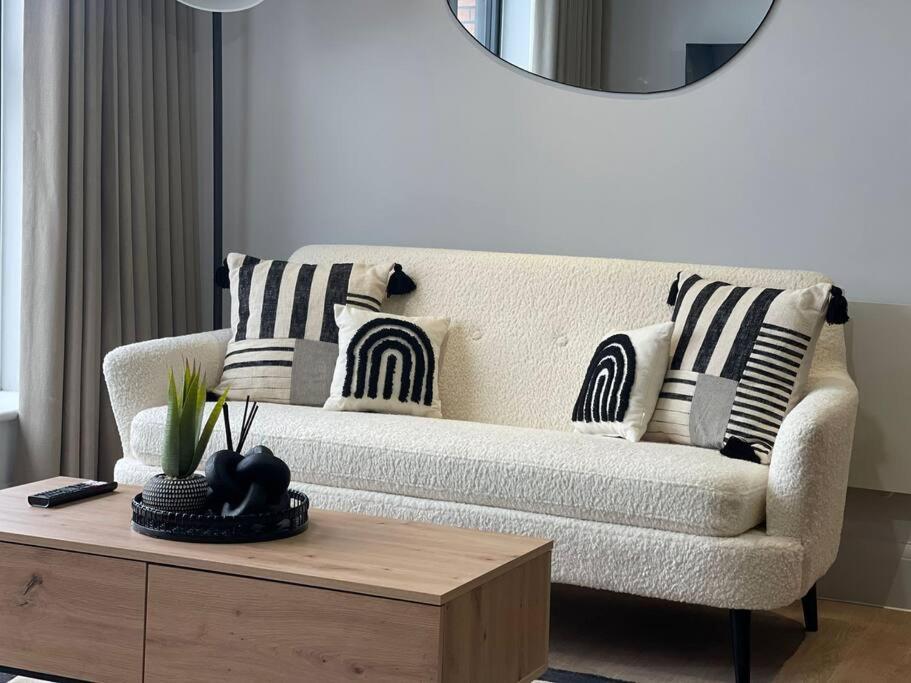 Trendy Apartment In Cardiff Free Parking Exterior photo